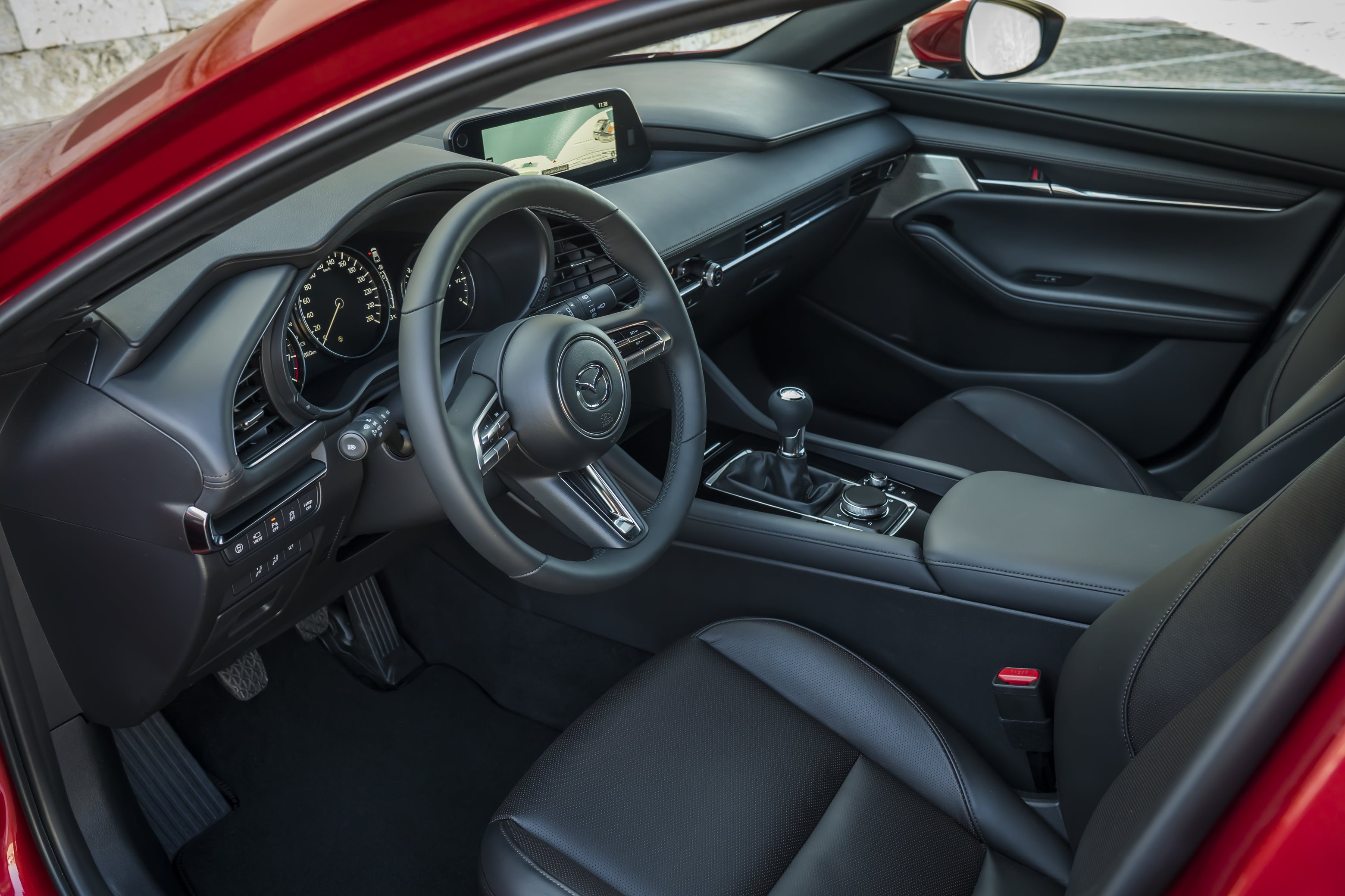 Neuer Mazda 3 News Apex Race